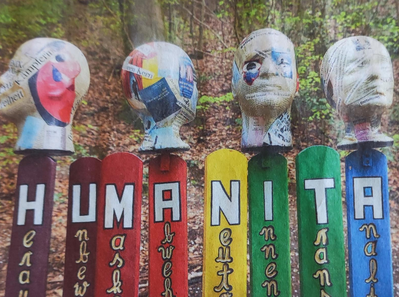 Humanität erleben im Sinneswald
